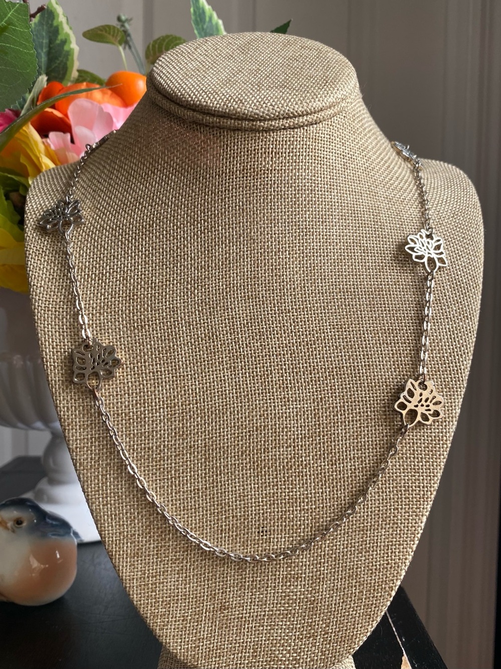 Banana Republic Silver Floral Link Necklace